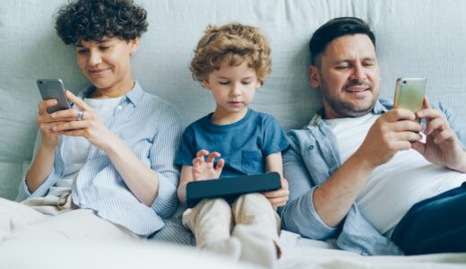 ahamo光とドコモ光どっちがお得？家族のセット割で変わる選び方と注意点