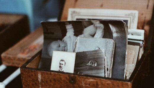親が亡くなったときスマホはどうする？写真・Apple/Googleアカウント・契約の整理順